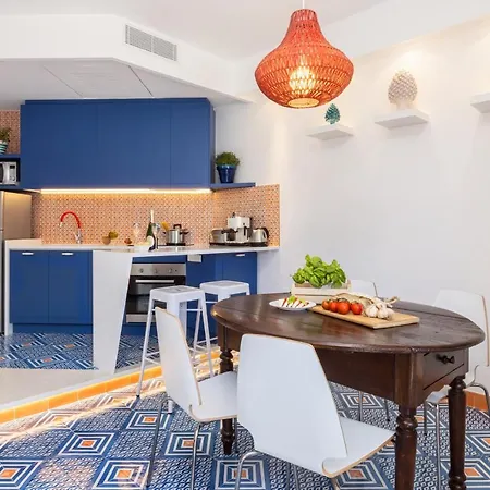 Sorrentovibes - Stylish & Elegant Flat With Terrace شقة *