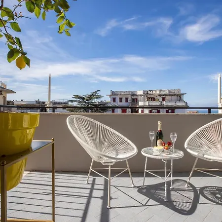 Sorrentovibes - Stylish & Elegant Flat With Terrace شقة