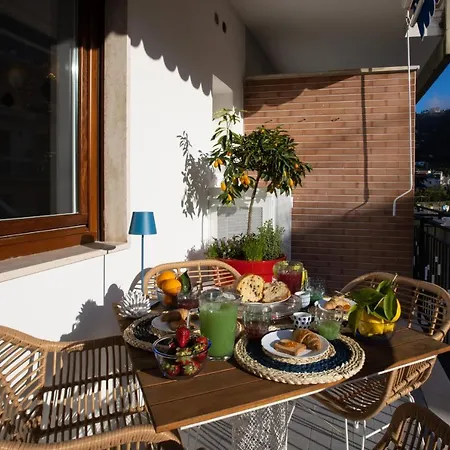 アパート Sorrentovibes - Stylish & Elegant Flat With Terrace ソレント