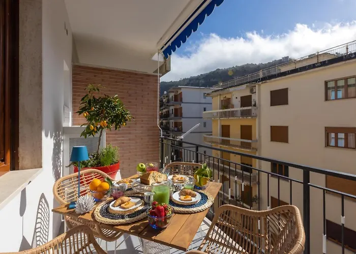 Sorrentovibes - Stylish & Elegant Flat With Terrace Apartment