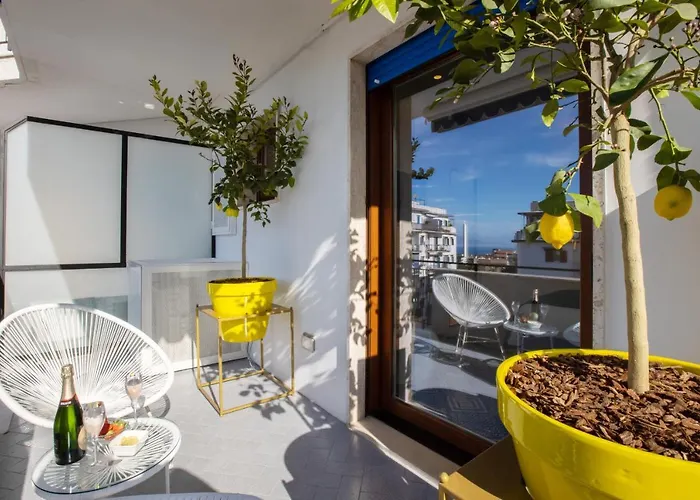 Sorrentovibes - Stylish & Elegant Flat With Terrace Apartment