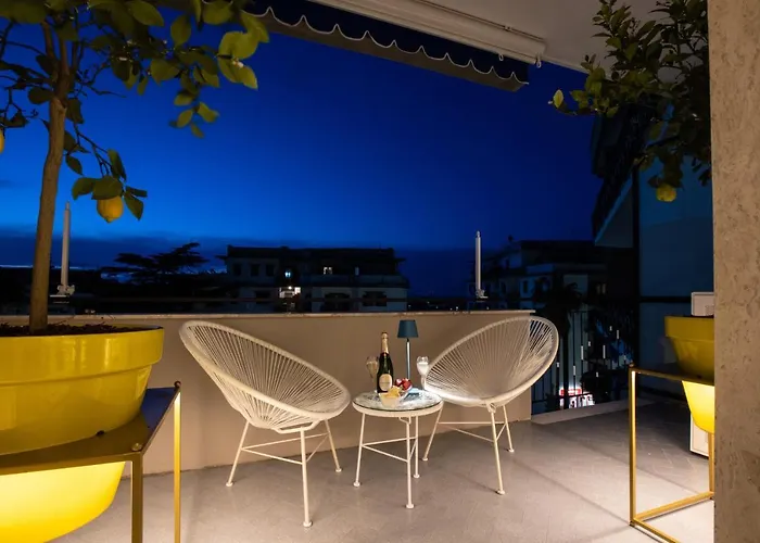 Sorrentovibes - Stylish & Elegant Flat With Terrace Daire