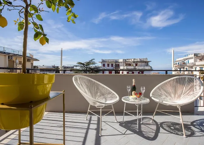 Sorrentovibes - Stylish & Elegant Flat With Terrace Daire